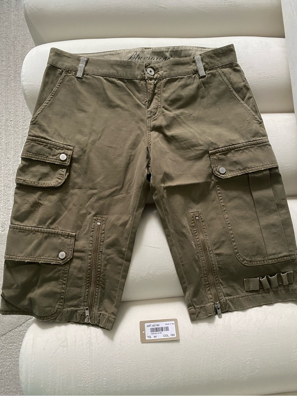BLUMARINE VINTAGE CARGO SHORTS, SIZE 44(10), NEW
